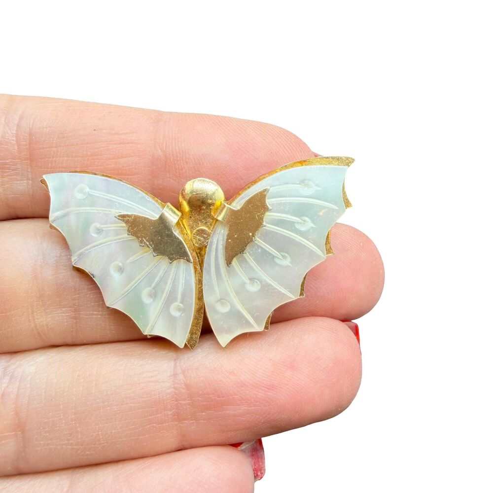 Vintage Jewelry Mother of Pearl Butterfly Brooch Pin